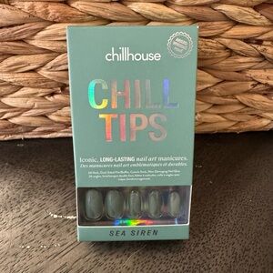 Chillhouse ‘Sea Siren’ Oval Press-On Nails
